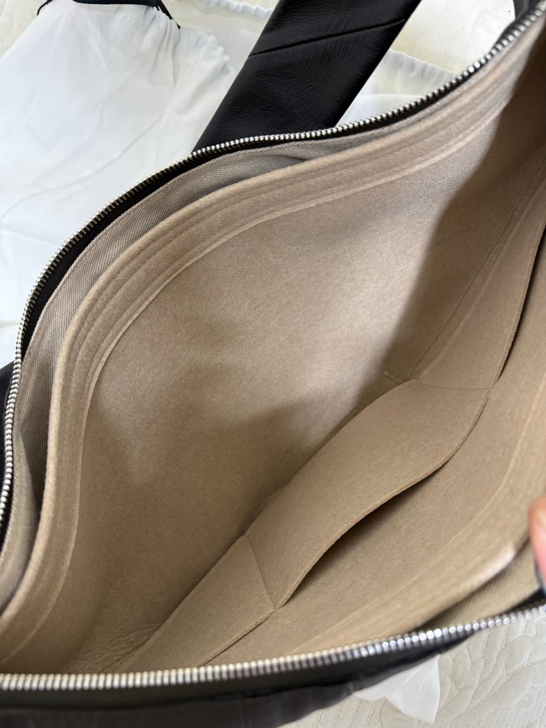 르메르 크루아상백 라지 다크초코 양가죽 상품이미지5