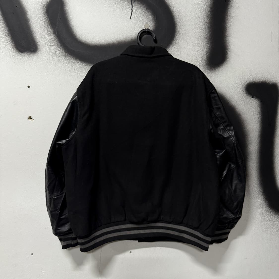 US Company 멀티 패치 디테일 울 혼방 레더암 바시티 자켓 상품이미지2