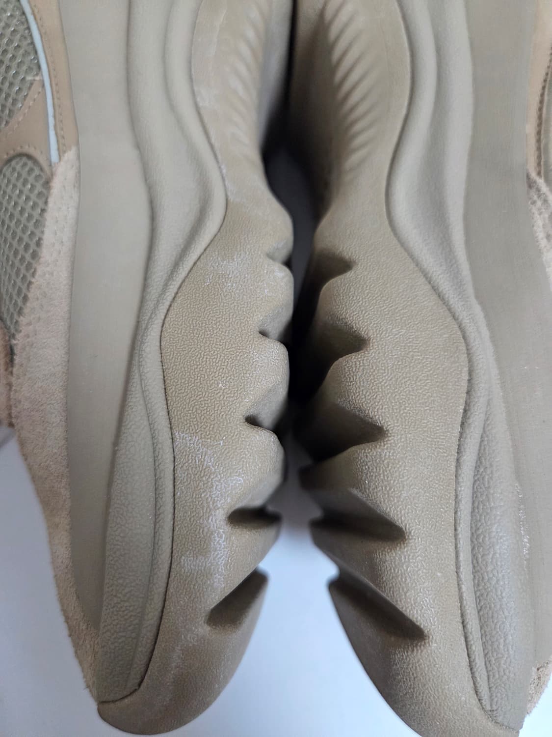 아디다스 이지 데저트 부츠 락 275 사이즈 상품이미지3