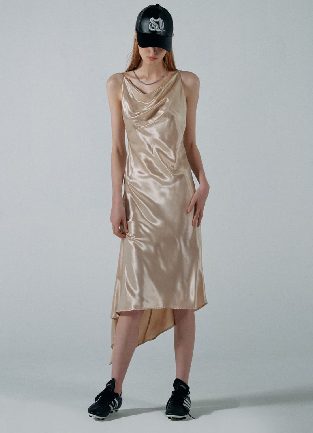 Unbalance Cowl Satin Dress Pale Beige 상품이미지1
