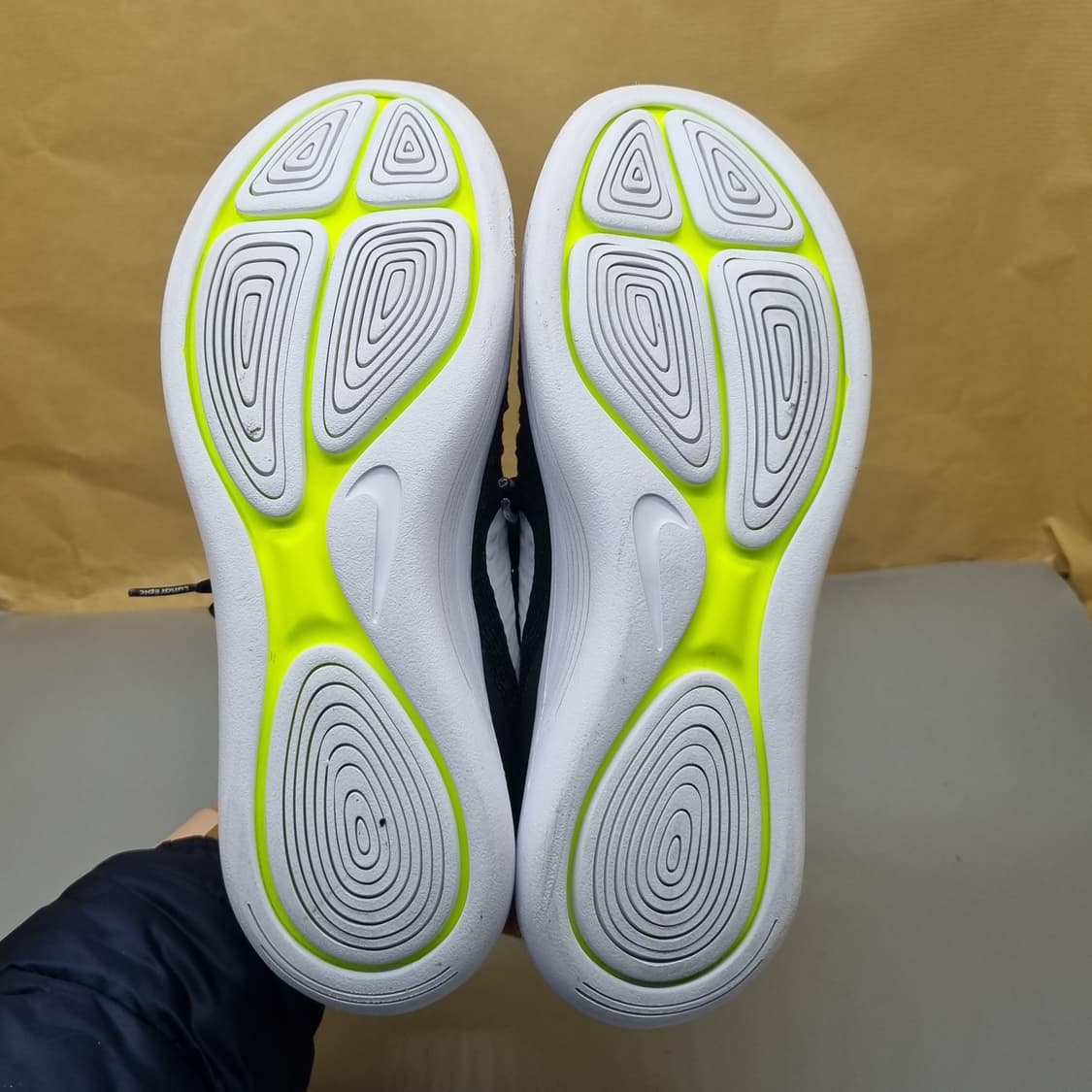 나이키 루나 에픽 플라이니트 여성운동화235  상품이미지3