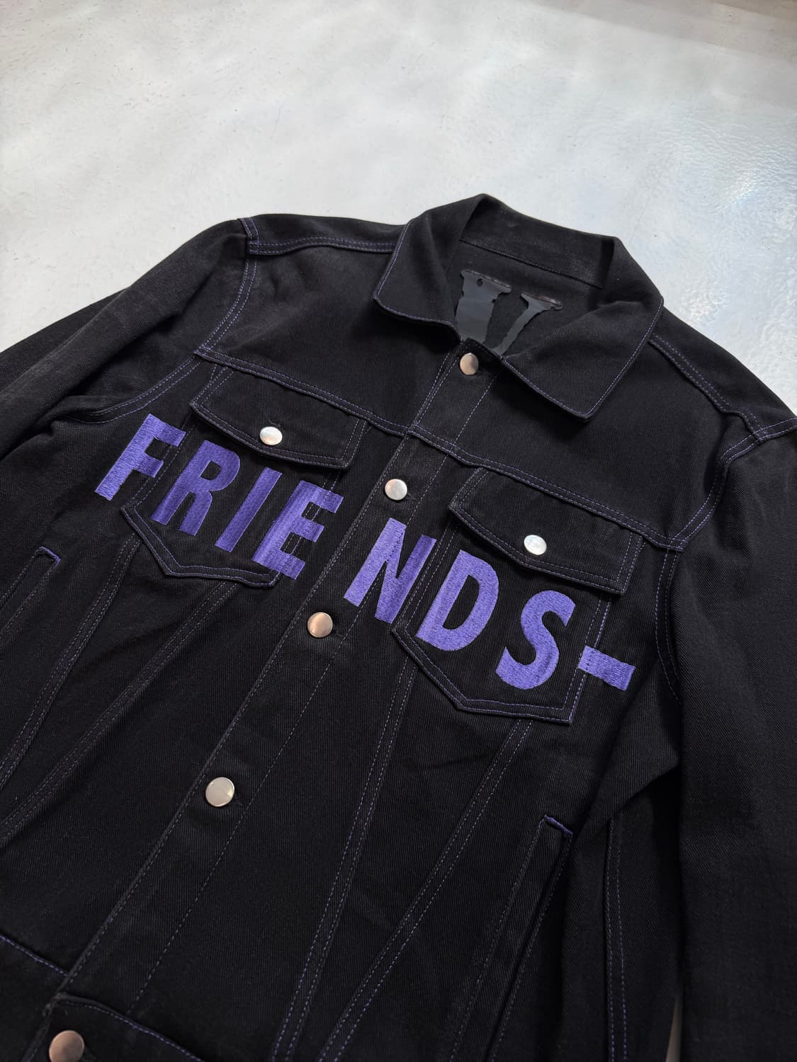 Vlone 프렌즈 데님자켓 퍼플 상품이미지2
