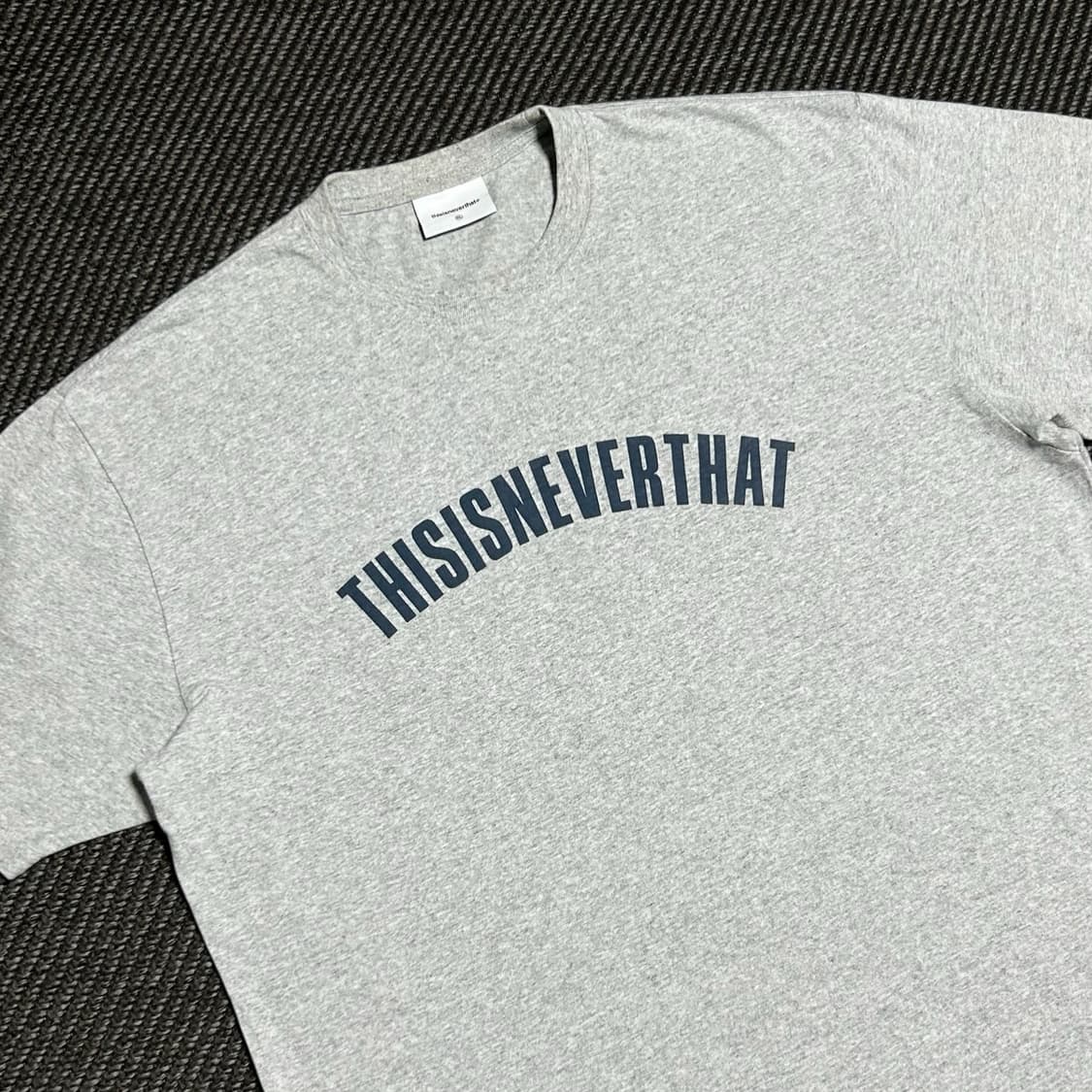 [XL] Thisisneverthat 디스이즈네버댓 그레이 반팔 티셔츠 상품이미지3