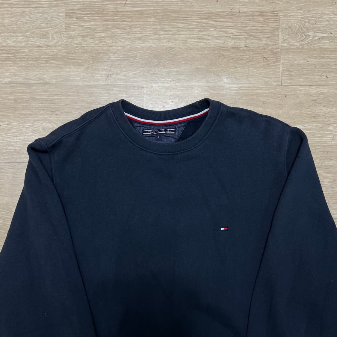 타미힐피거 스몰플래그 기모 맨투맨 크루넥 티셔츠 [네이비] L/100 상품이미지2