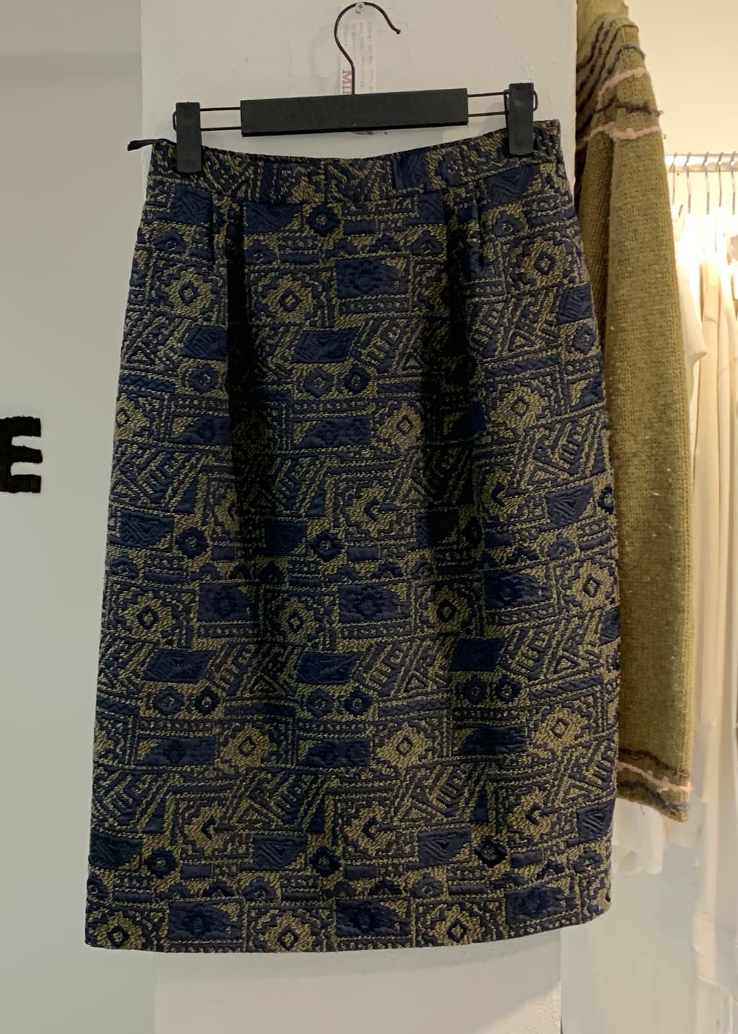 Pattern midi skirt 상품이미지1