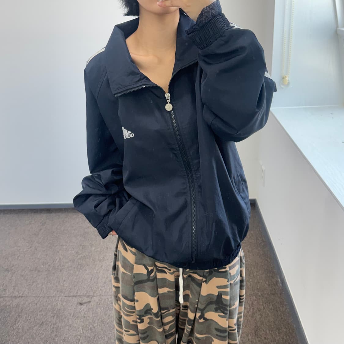 Adidas 아디다스 백 삼각로고 블랙 바람막이  상품이미지2