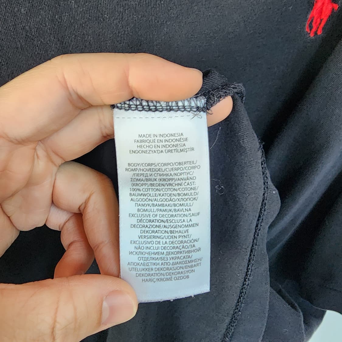 폴로 랄프로렌 블랙 브이넥 반팔 티셔츠 상품이미지4