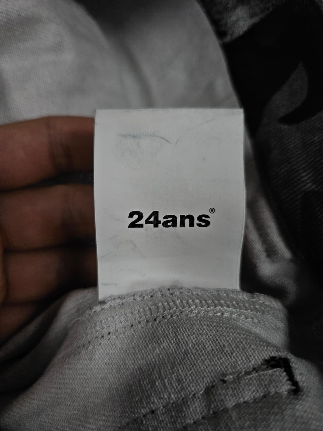 24ans 카모 LOVE 스터드 버뮤다 팬츠(급처) 상품이미지5