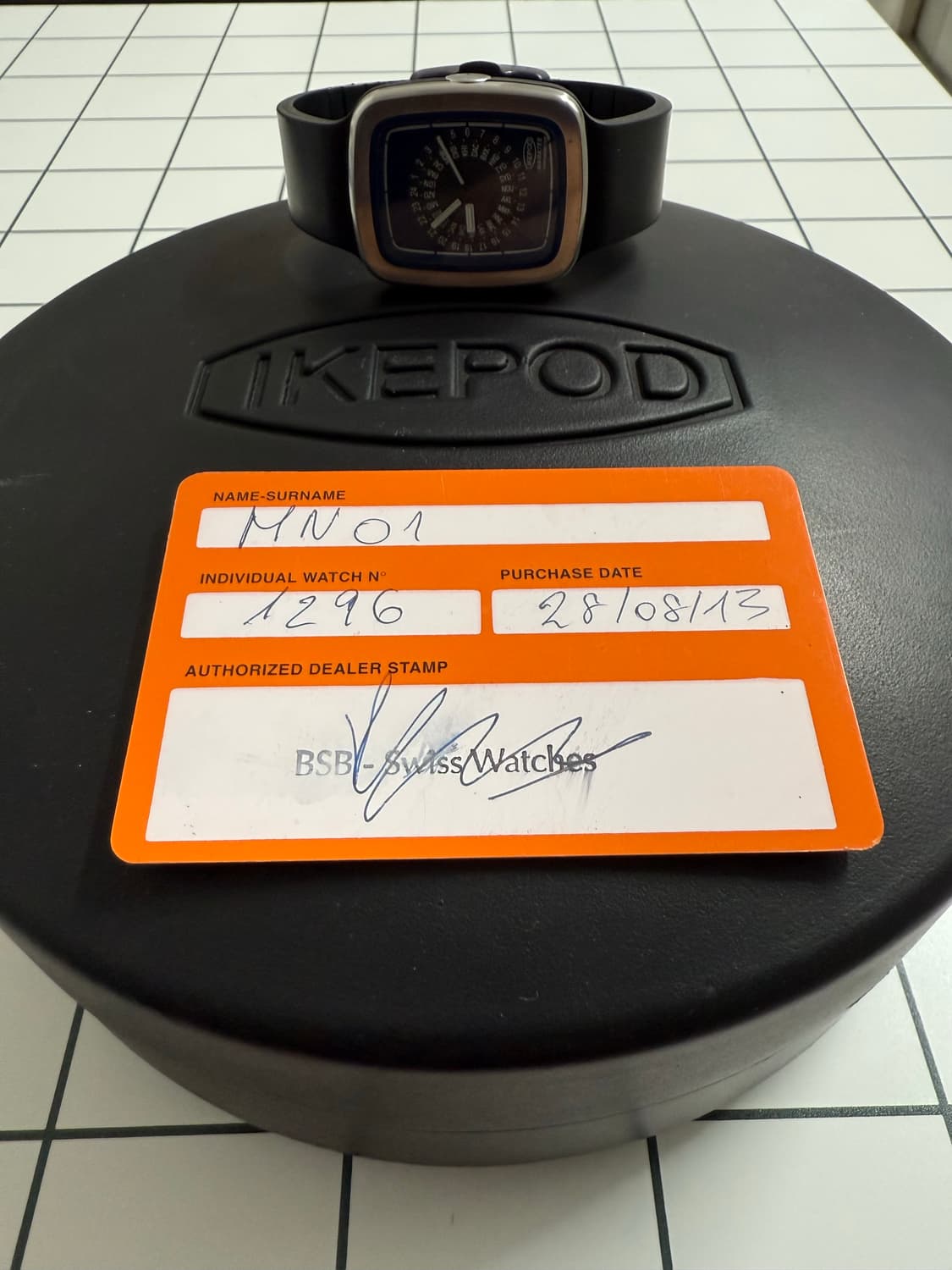 IKEPOD MANATEE GMT Limited Edition 손목시계 상품이미지9