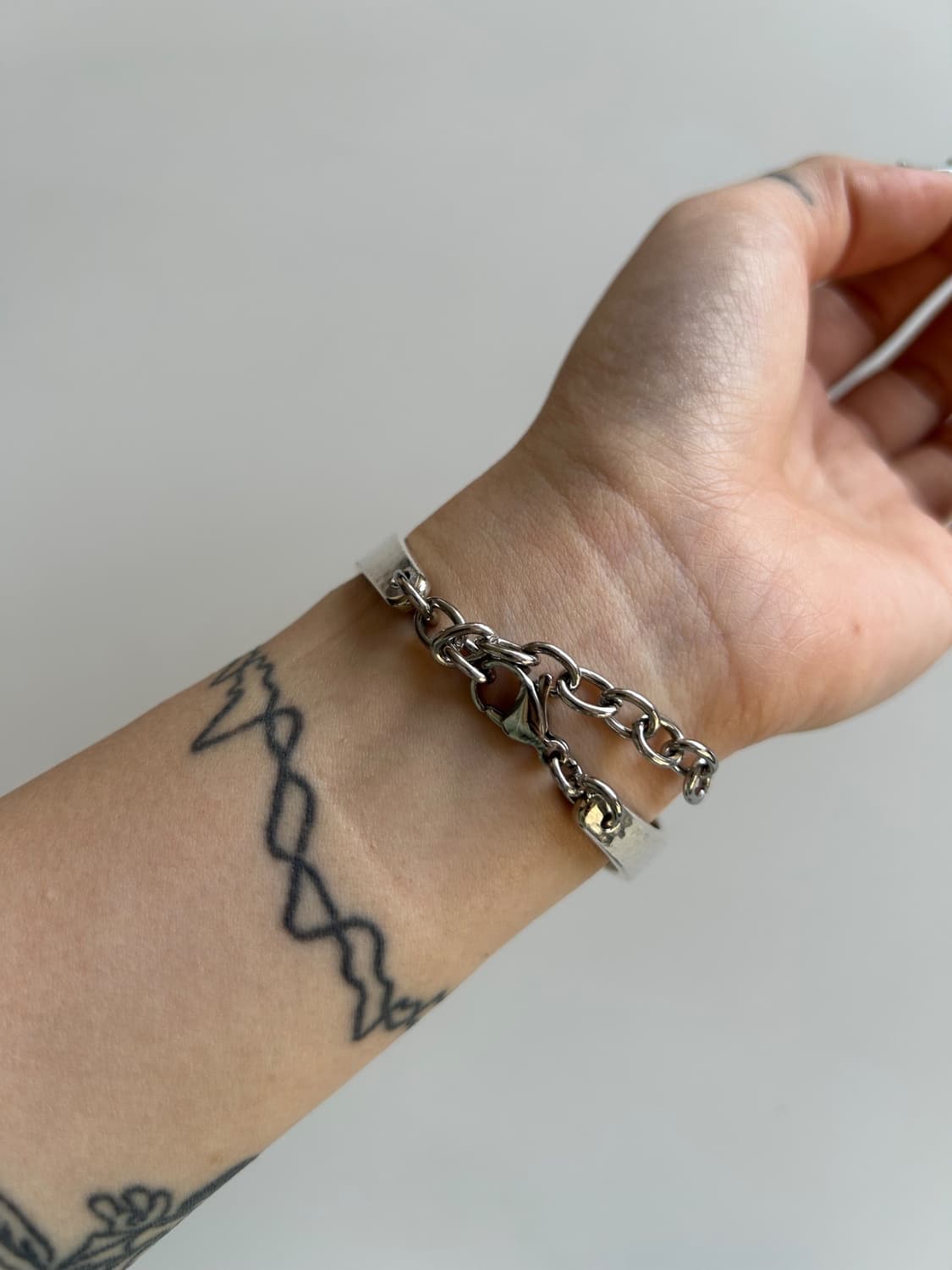 마지막 재고💙💙 double handle bracelet 상품이미지3