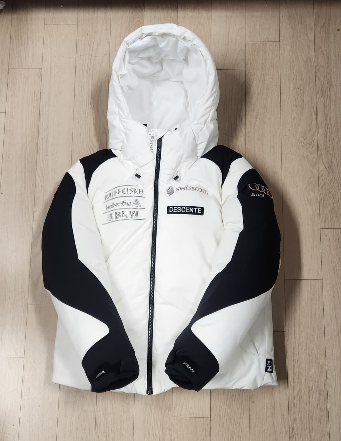 데상트 아우디 덕다운패딩 90 상품이미지1