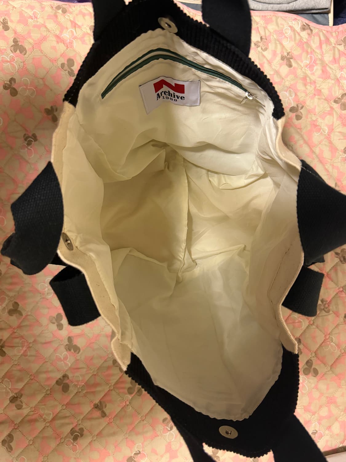 [남녀공용]비욘드클로젯 핸드 메이드 와펜 디테일 투웨이 백 블랙 상품이미지4