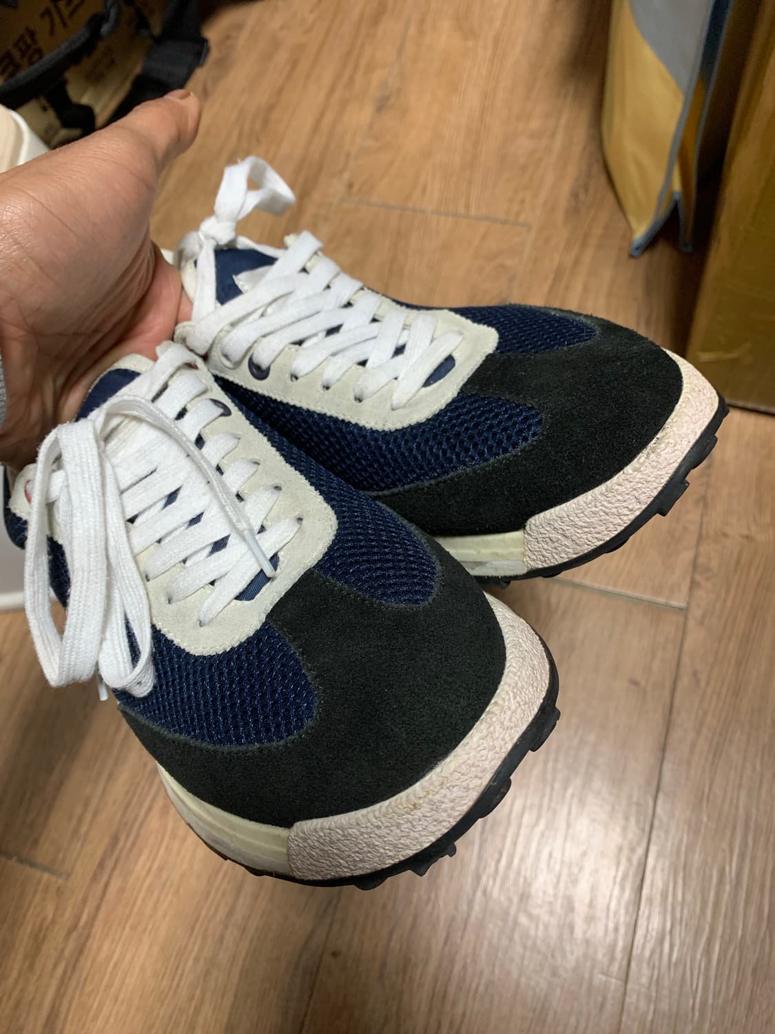 톰브라운 네이비 스니커즈 상품이미지3