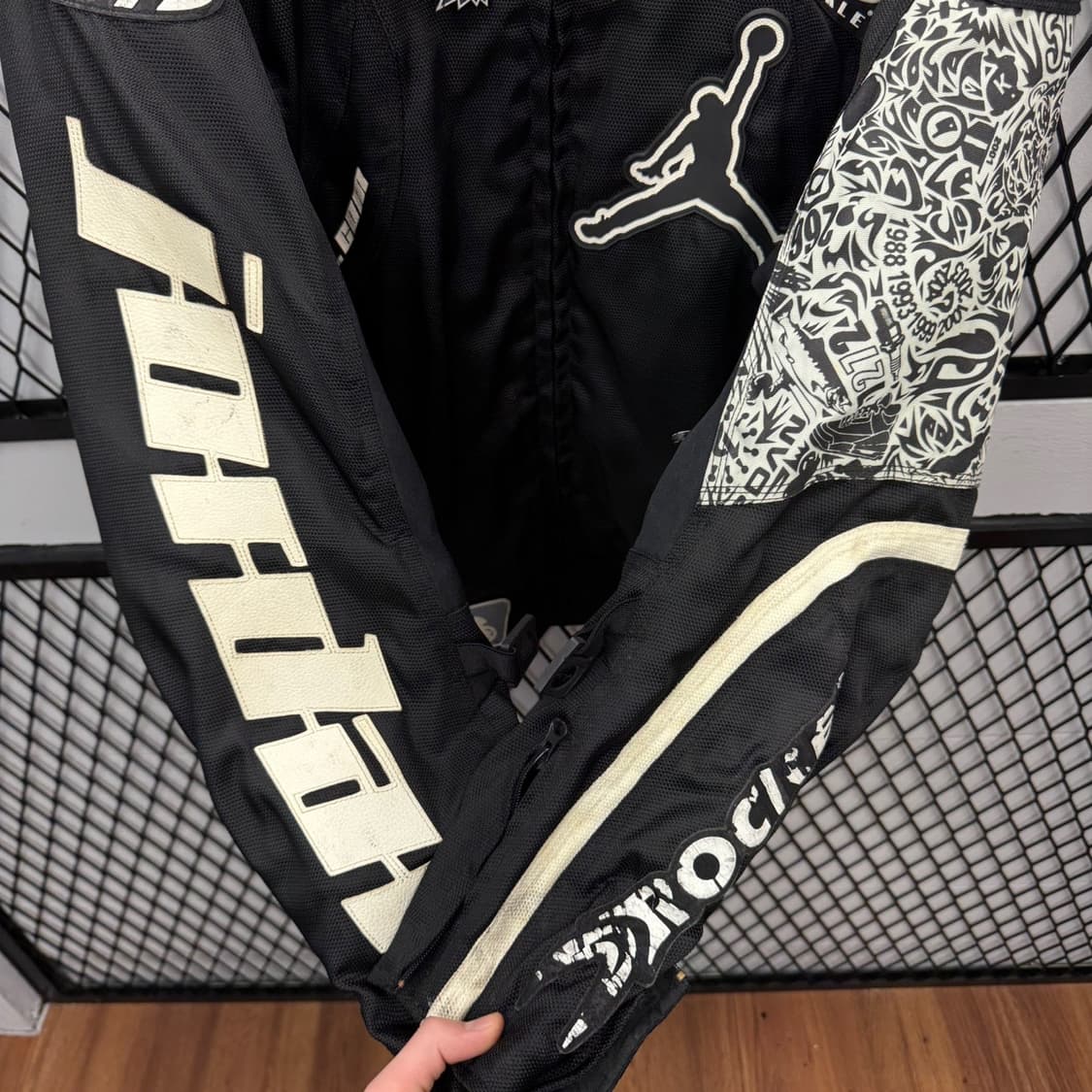 00s 조던 모터스포츠 레이싱 자켓 패치워크 디테일 블랙 상품이미지6