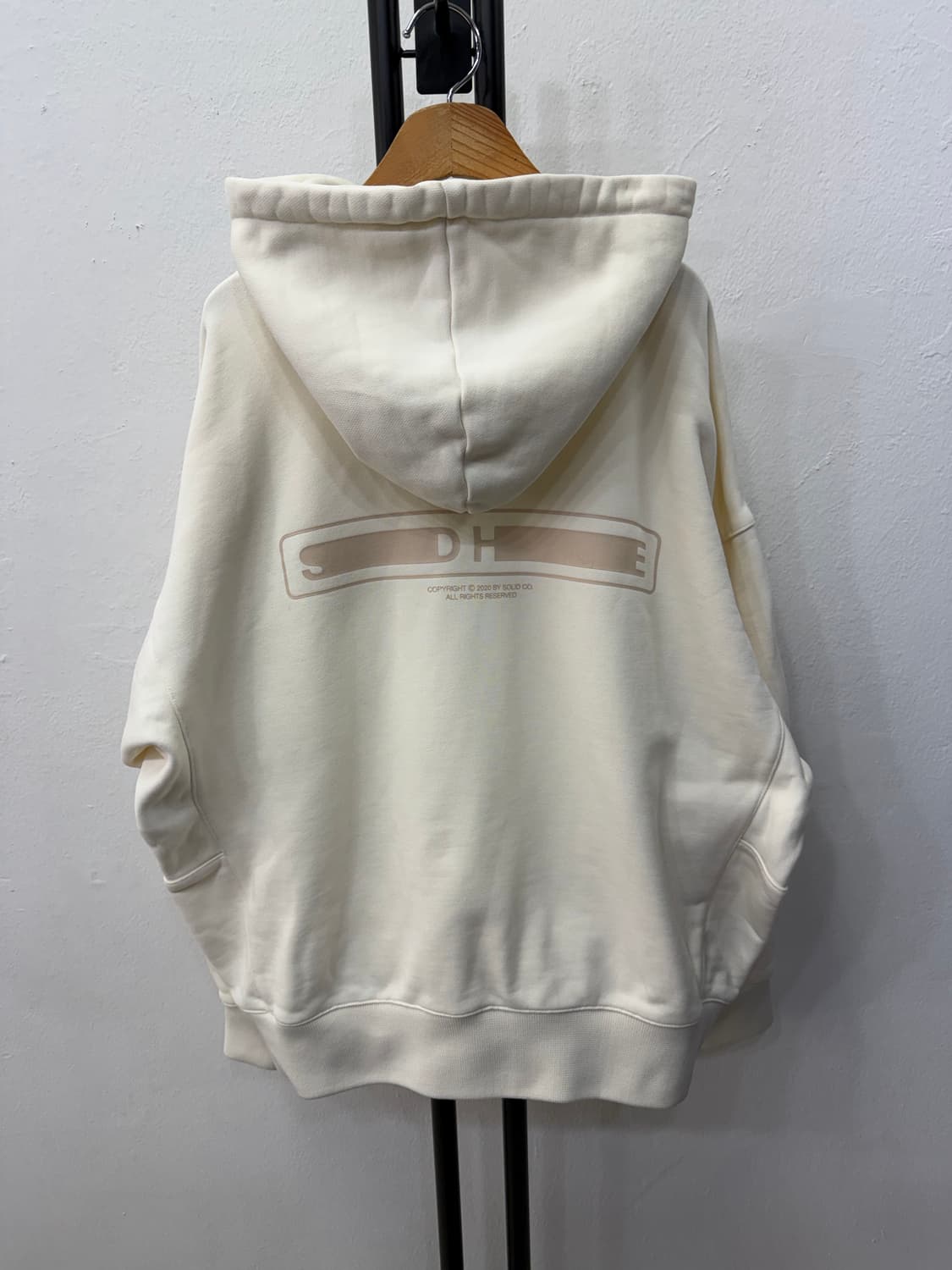 정품) 솔리드옴므 백로고 후드티 48 상품이미지5