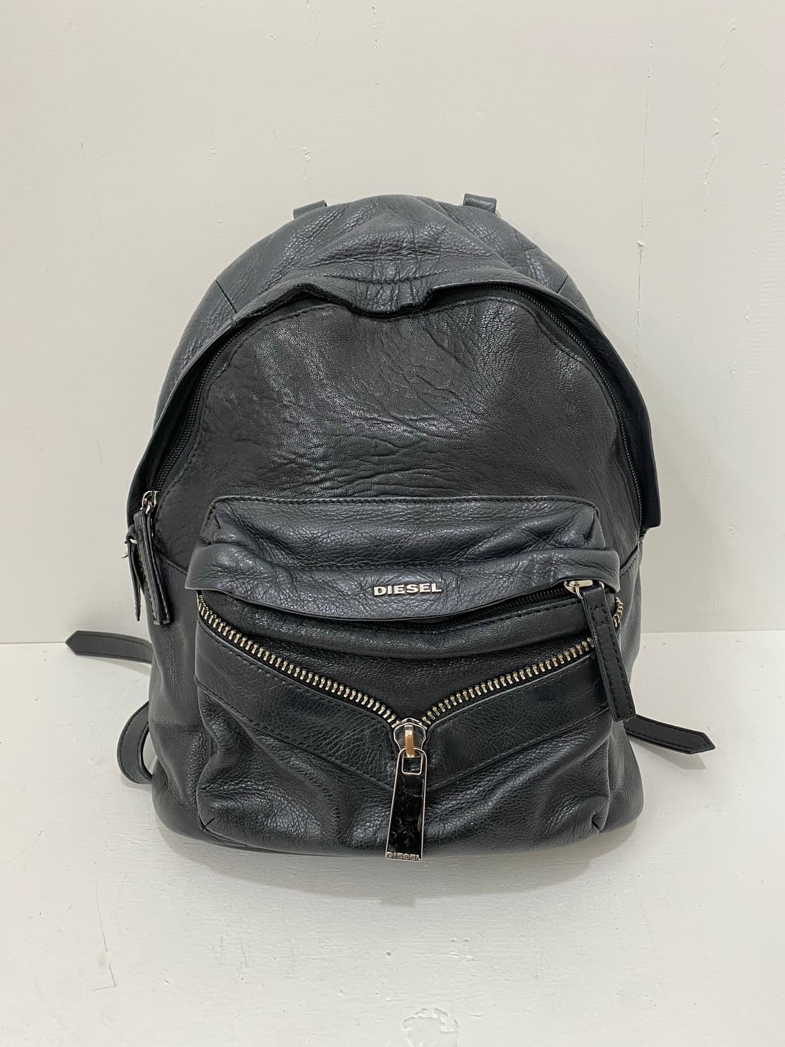 DIESEL 레더 백팩 상품이미지1