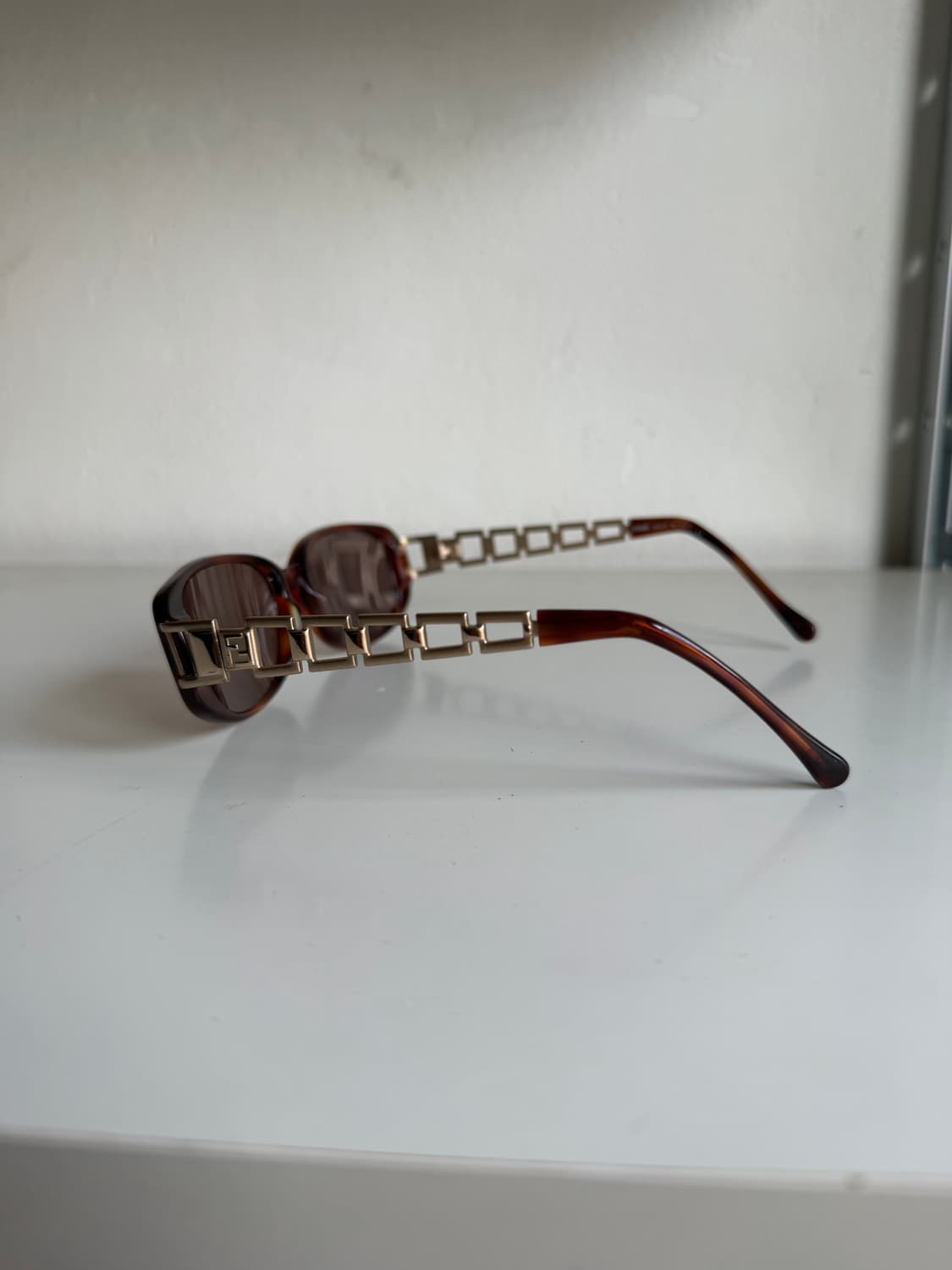 90s 펜디 메탈 템플스 오벌형 선글라스 상품이미지2