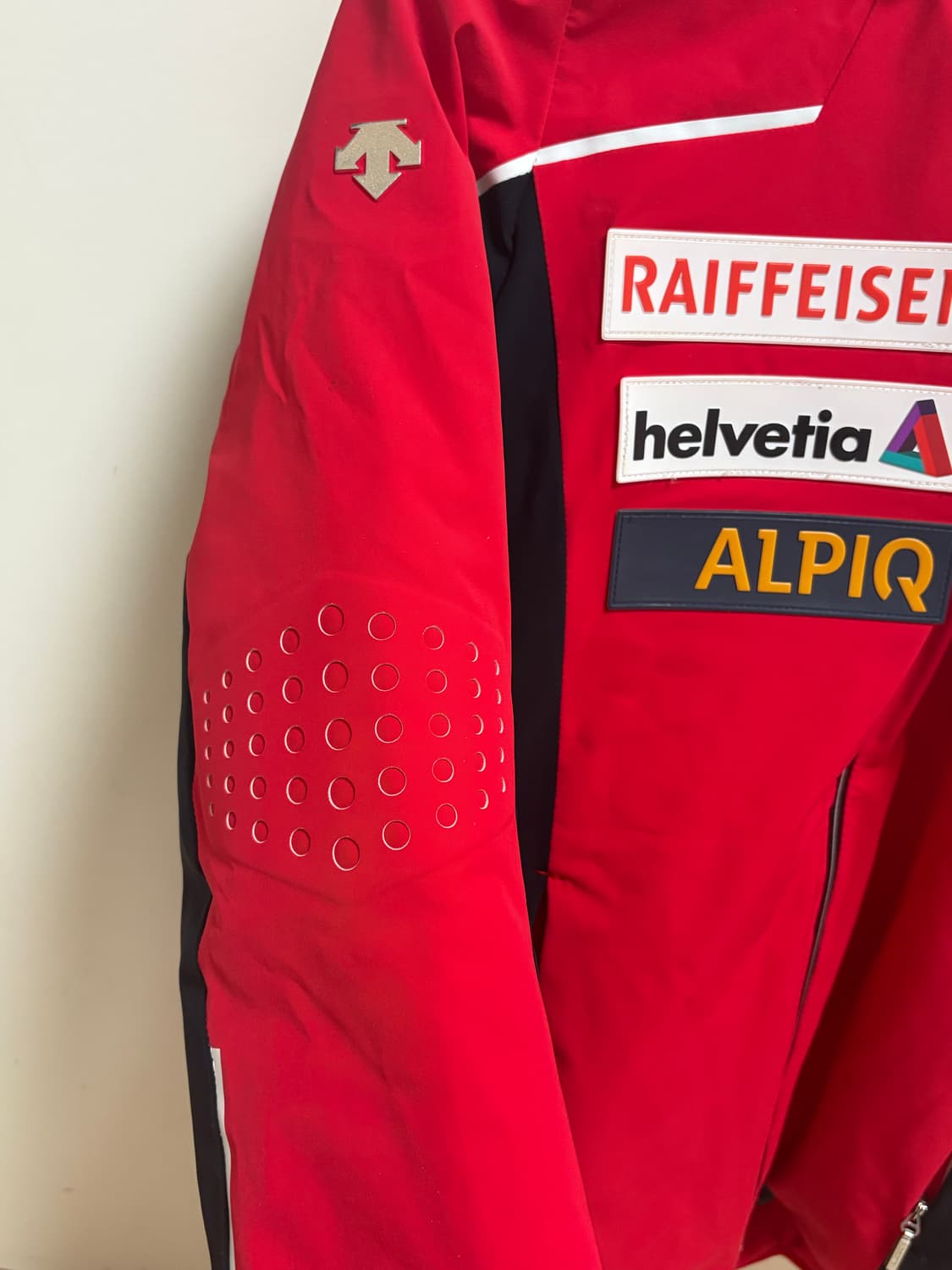 데상트 스위스 스키복 상품이미지4