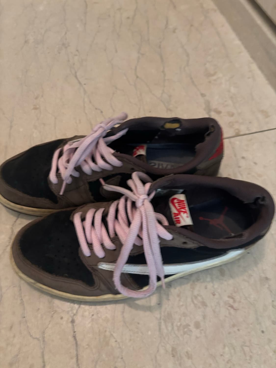 조던 1 x 트래비스 스캇 레트로 로우 OG SP 모카 상품이미지1