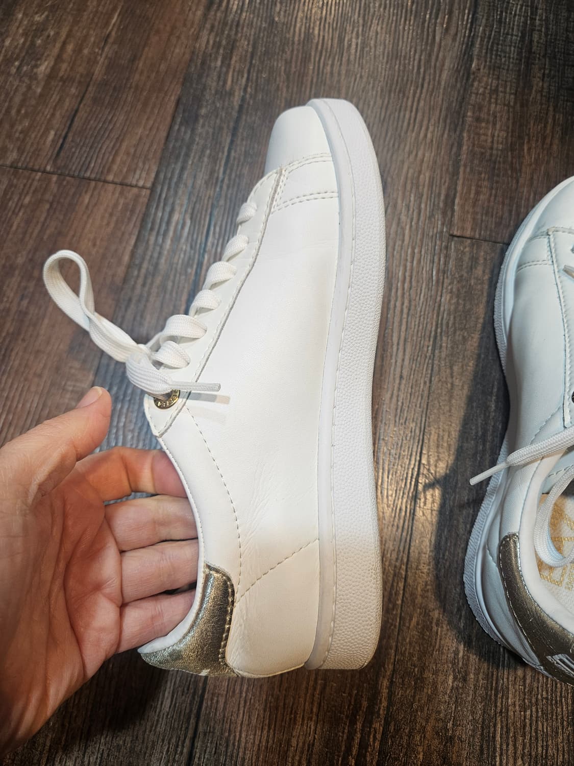 엠포리오 아르마니 EA7 화이트 레더 스니커즈 상품이미지4