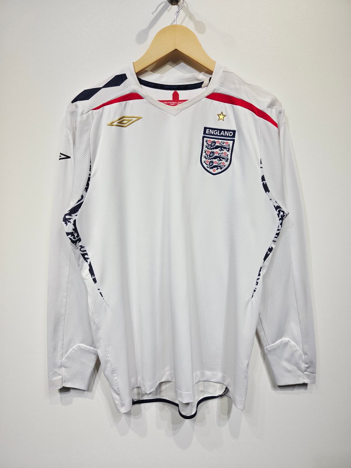 엄브로 잉글랜드 국대 2007-09 홈 롱슬리브 유니폼 상품이미지1
