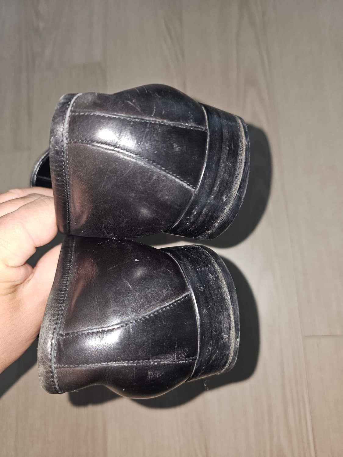 페라가모 블랙 남성  간치니 장식 구두 상품이미지2
