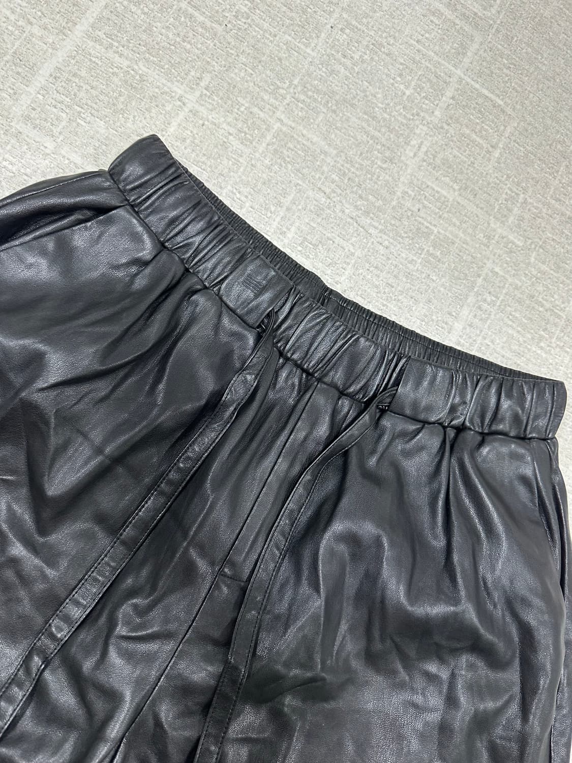 GALLIANO LANDOR 인조가죽 밴딩 팬츠 상품이미지5