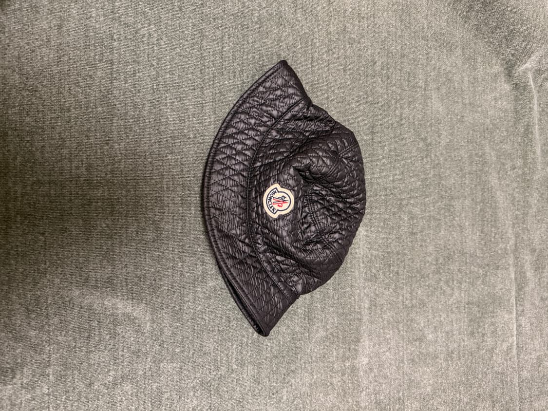 몽클레르 버킷햇 상품이미지1