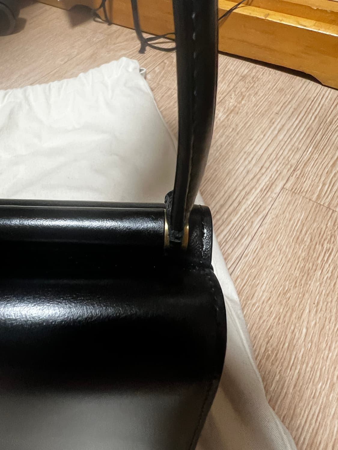 투티에 포멜백 블랙 상품이미지4