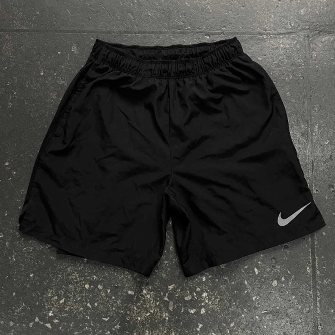 95 나이키 스우시 드라이핏 반바지  상품이미지1