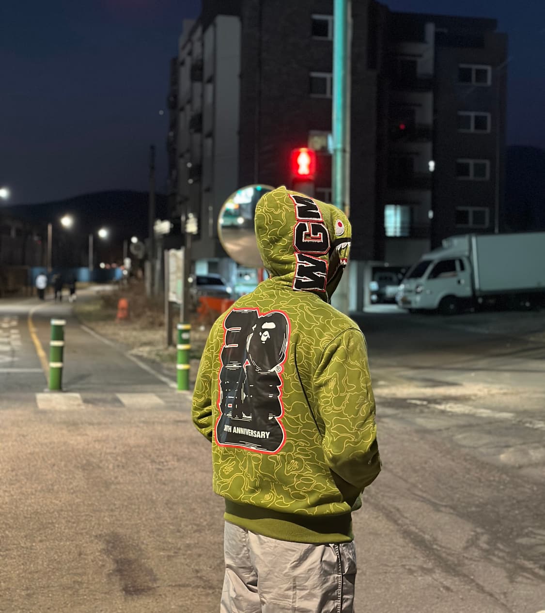 베이프 샤크 후드집업 상품이미지1