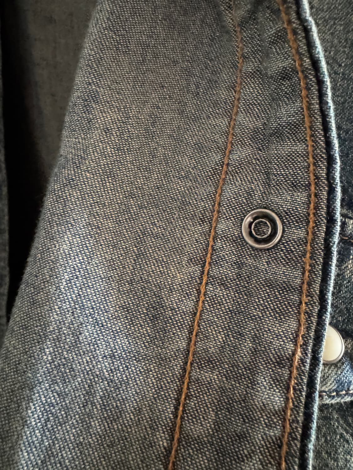 데님티어스 X 리바이스 엠브로이드 데님 셔츠 *미국 현지에서 구매한 제품 상품이미지8