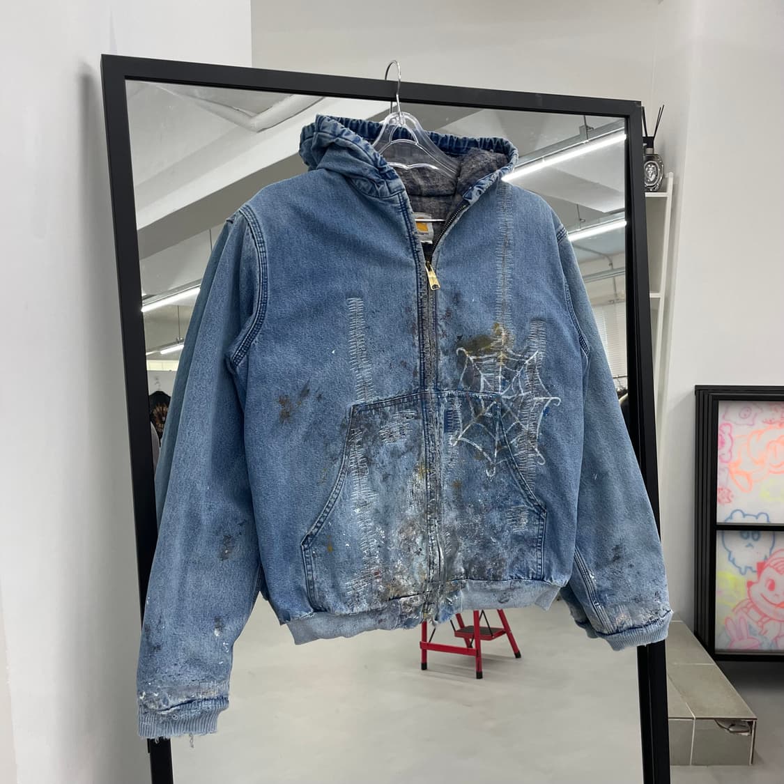 칼하트 OG 디스트레스드 데님 액티브 후드 워크자켓 상품이미지2