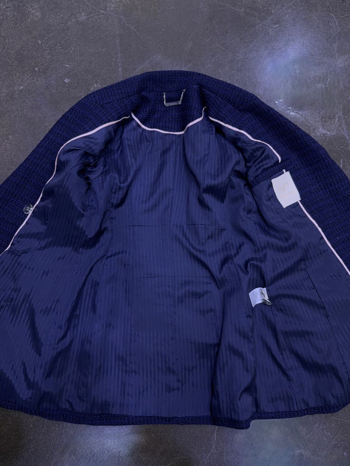 비아드젠 x 강영주 콜라보 트위드 더블자켓 네이비 S 상품이미지7