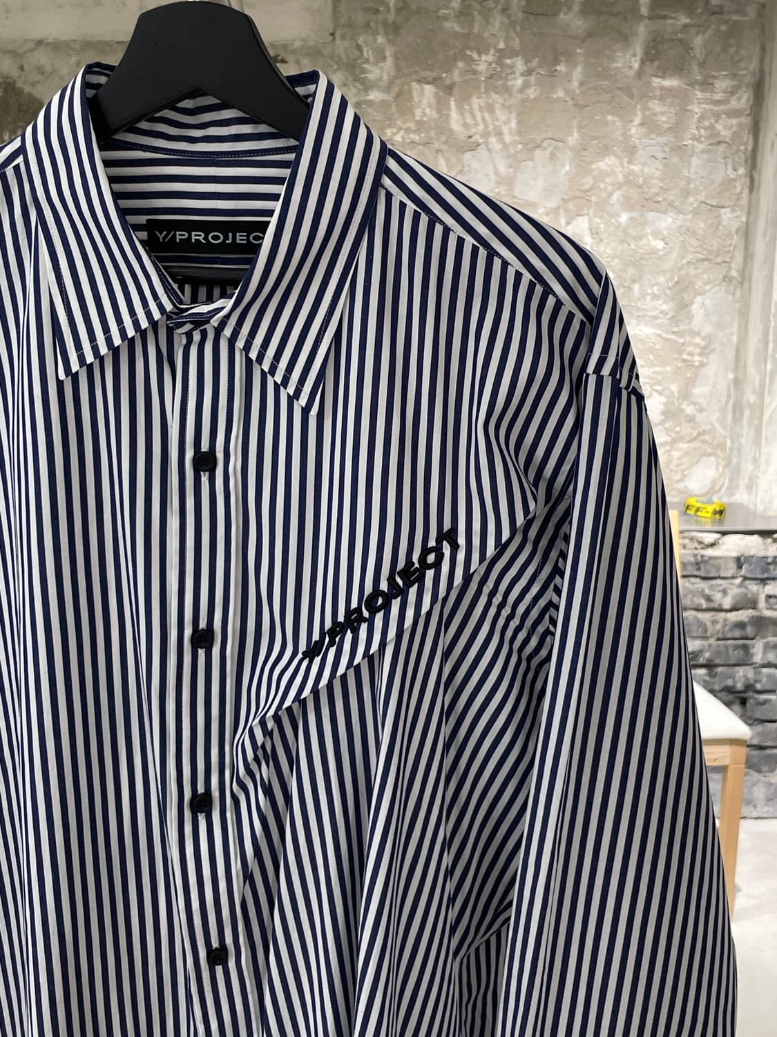 와이 프로젝트 핀치드 로고 스트라이프 코튼 셔츠 상품이미지3