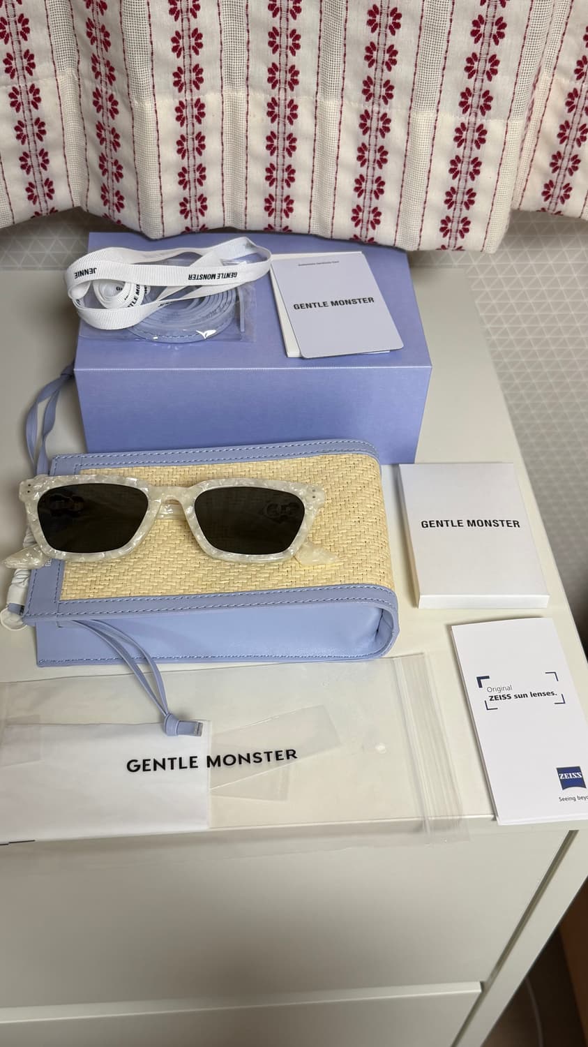 젠틀몬스터x제니 선글라스 XOXO-WD2 상품이미지1