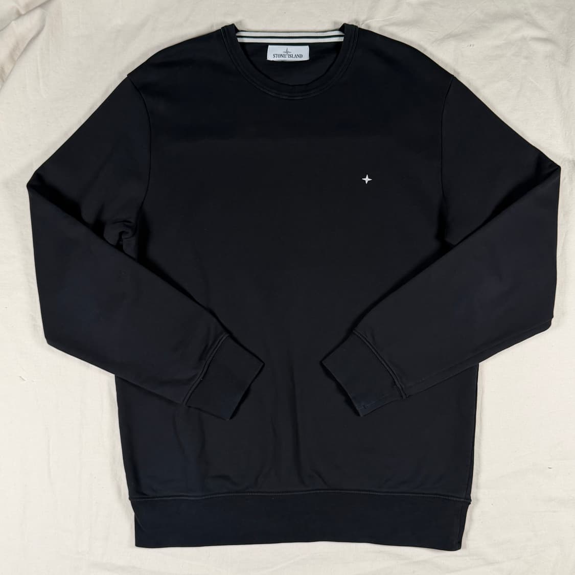 스톤 아일랜드 맨투맨 스웻셔츠 백화점택 상품이미지1
