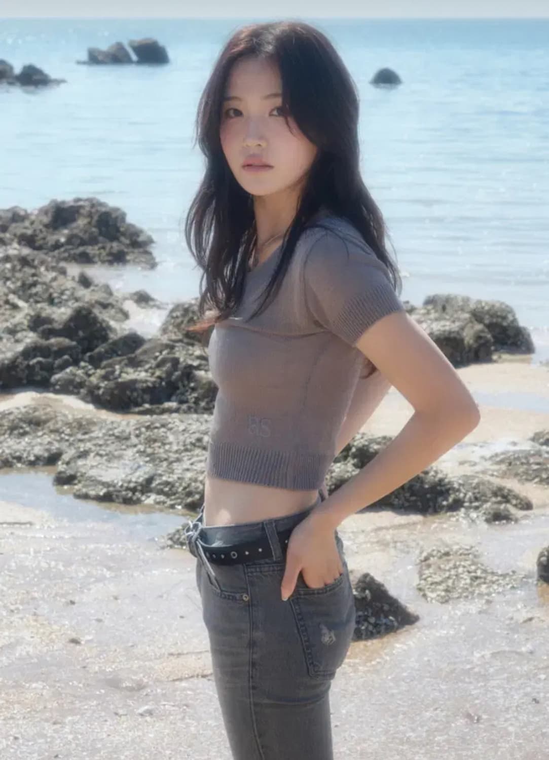 애즈온 샤이 브이넥 반팔니트 그레이 상품이미지1
