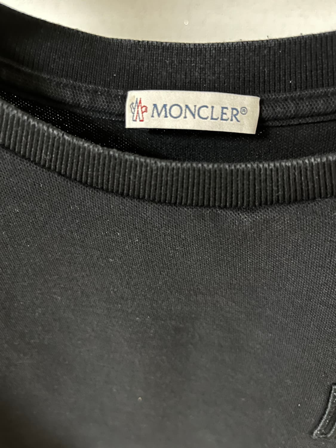 몽클레르 블랙 반팔티 XS 정품 상품이미지2