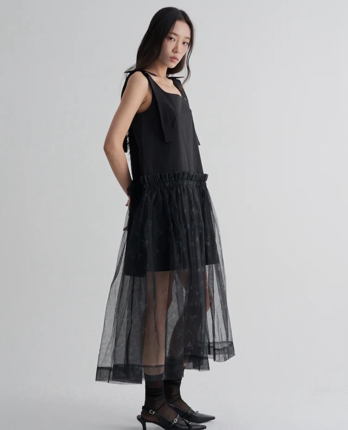 민주킴 x 에잇세컨즈 블랙 원피스 상품이미지1