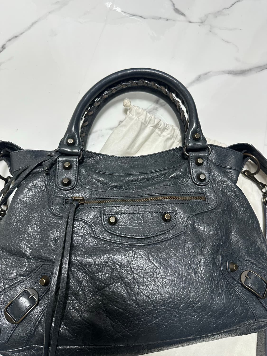 [A 정품] 발렌시아가 시티 모터백 타운 다크그레이 상품이미지4