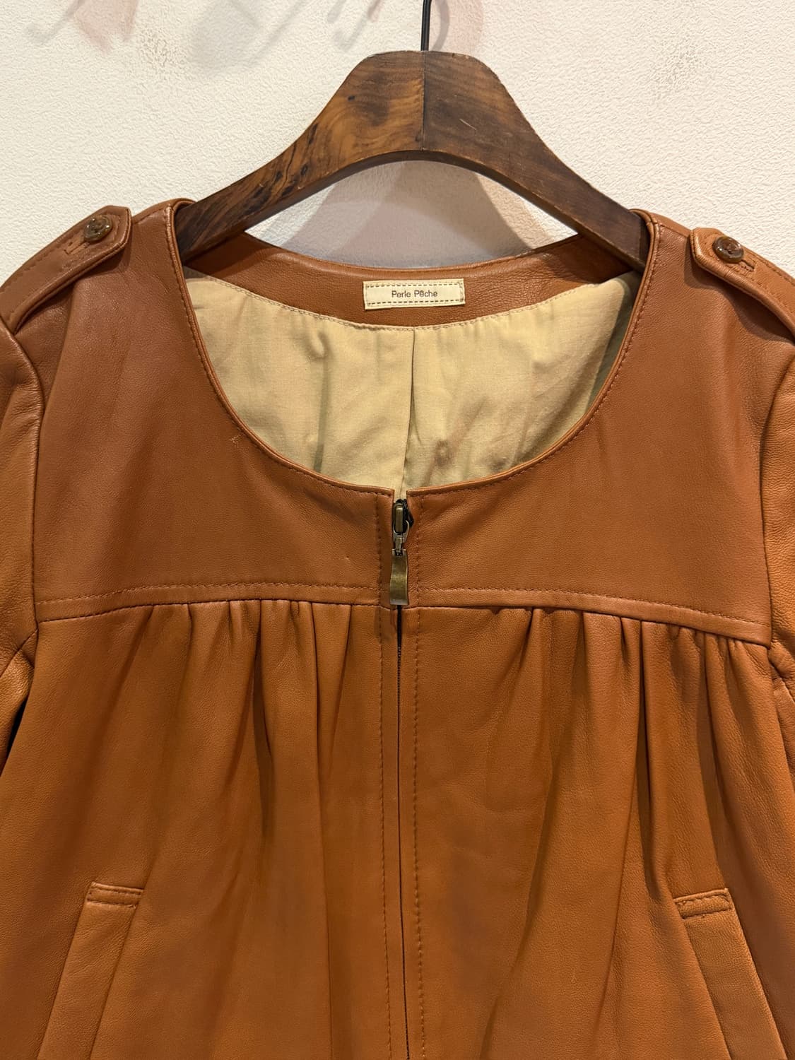 Perle Peche Leather jacket 상품이미지3