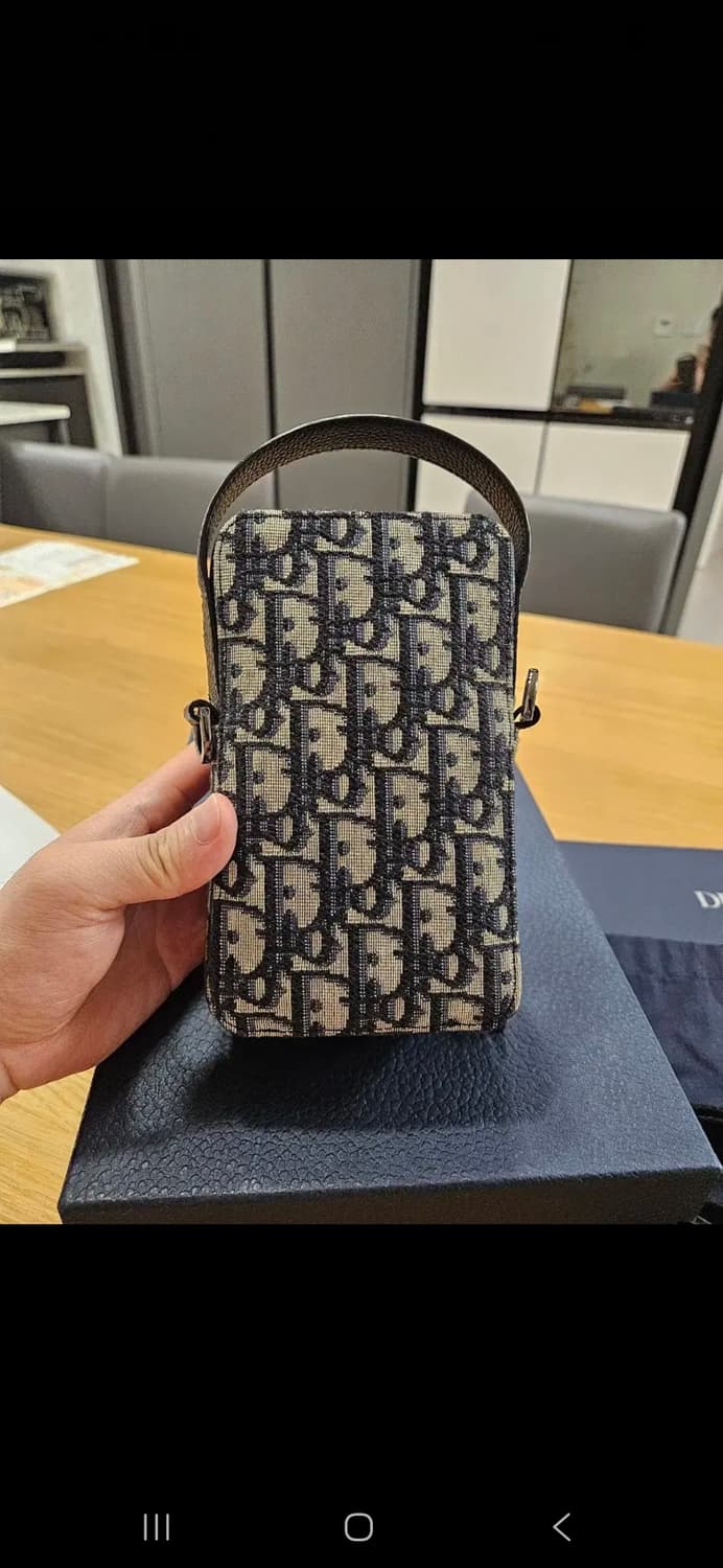 디올 오블리크 마이크로 폰 파우치 크로스백 상품이미지3