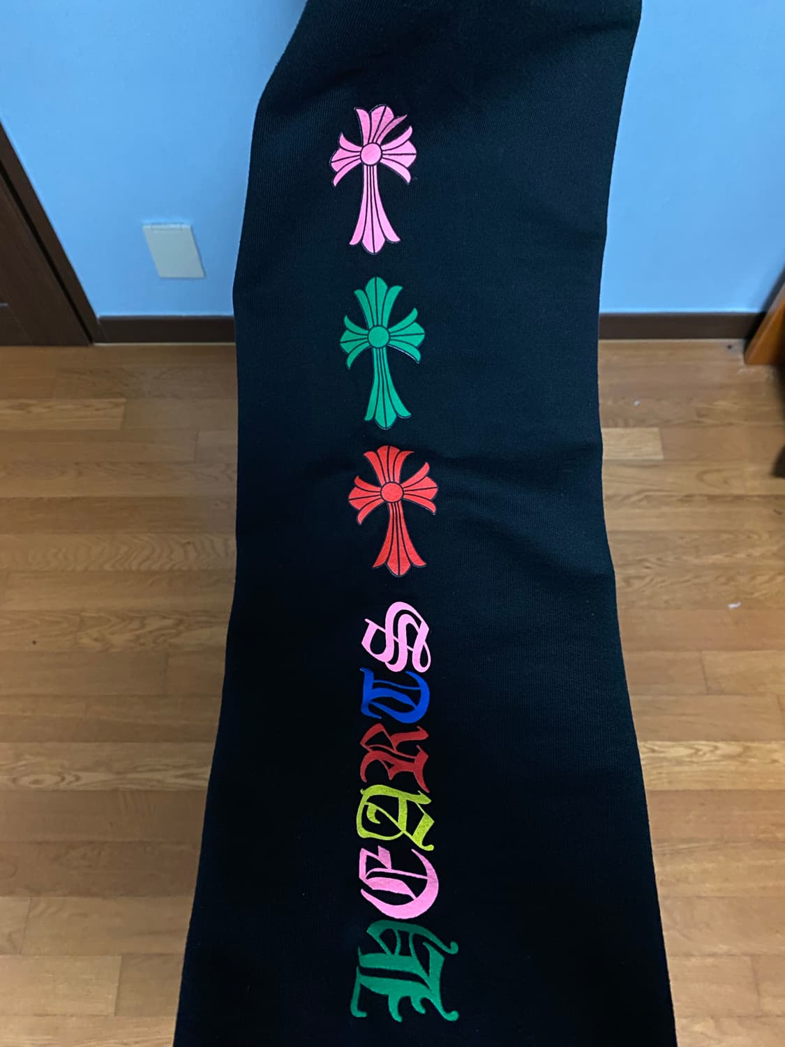 [S] 크롬하츠 크로스 스웨트팬츠 블랙 멀티컬러 상품이미지4