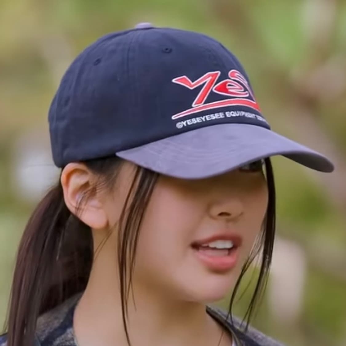 뉴진스 혜인 모자 볼캡 스냅백 예스아이씨 모자 상품이미지1