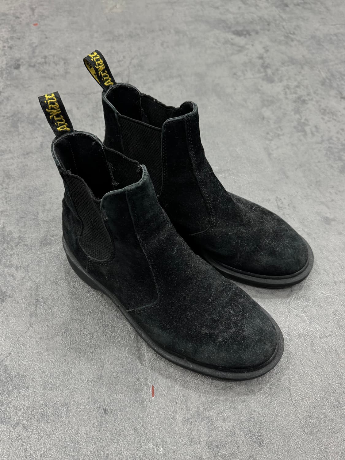 닥터마틴 스웨이드 첼시 부츠 상품이미지1