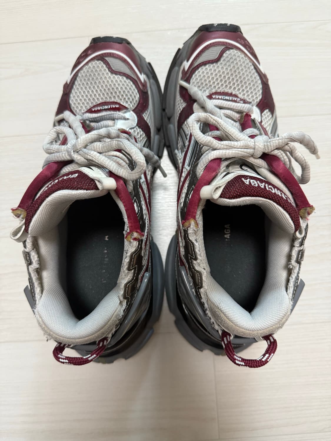 발렌시아가 뉴러너 버건디 41size 상품이미지8