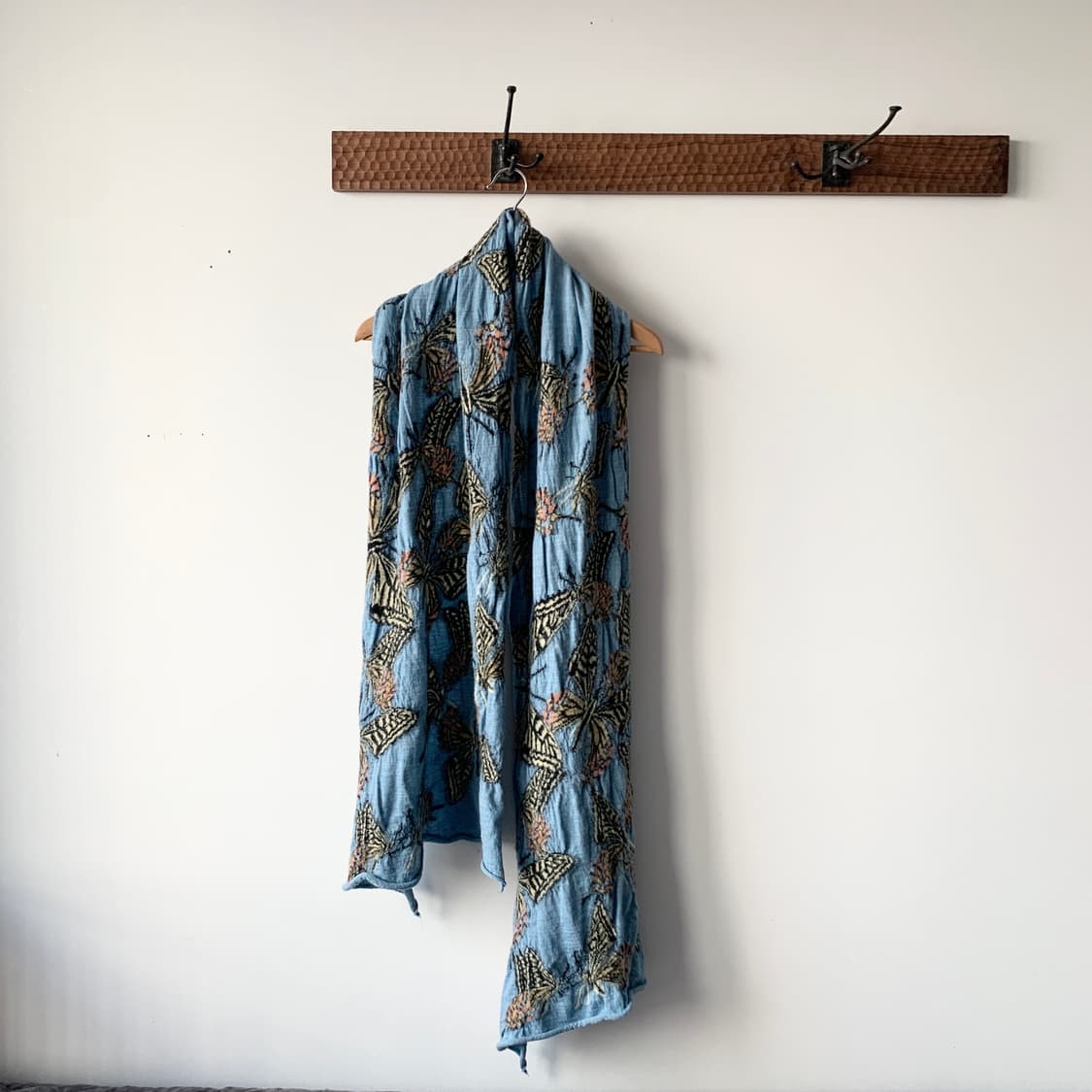 24fw 축융 울 나비 HAPPY 머플러 상품이미지3