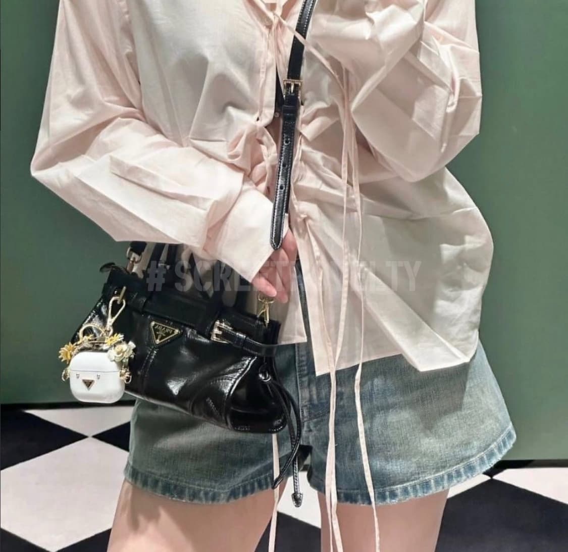 프라다 보니 가죽 핸드백 블랙 스몰 상품이미지4