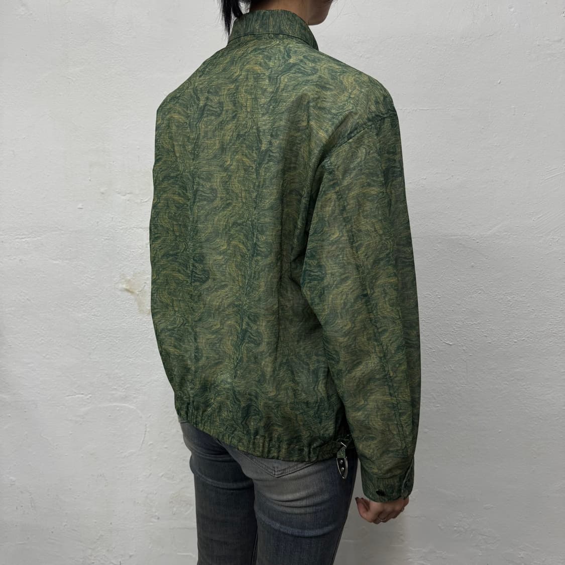 토가 비릴리스(TOGA VIRILIS) 그린 매쉬 마블 프린트 블루종 상품이미지2